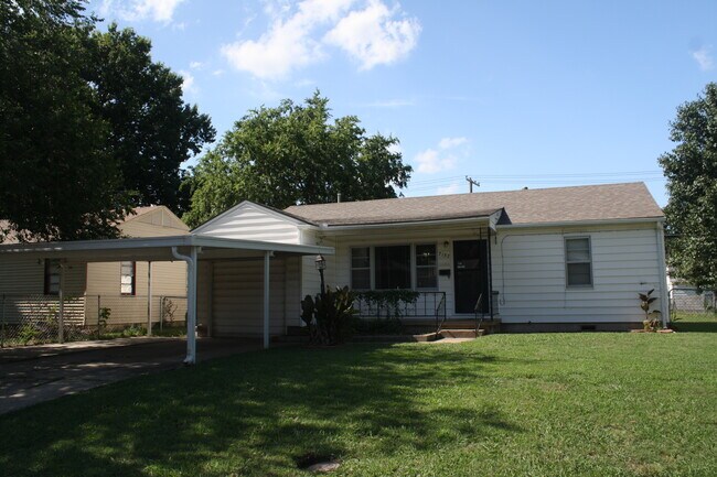 Building Photo - 7137 E Jasper St