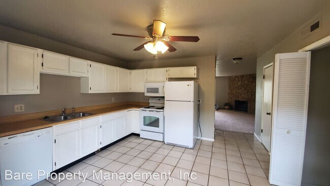 Building Photo - 2 br, 1.5 bath House - 631 Welston Cir
