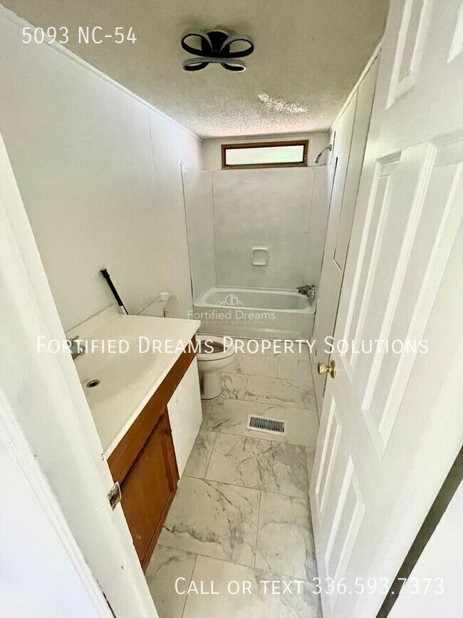 Building Photo - 5093 NC-54-