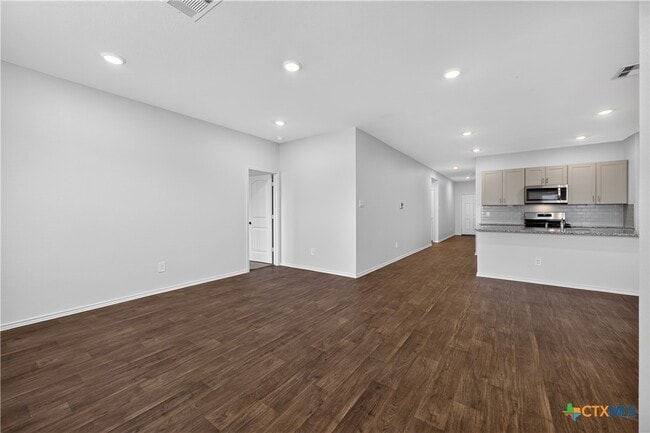 Building Photo - 326 N Richland Dr