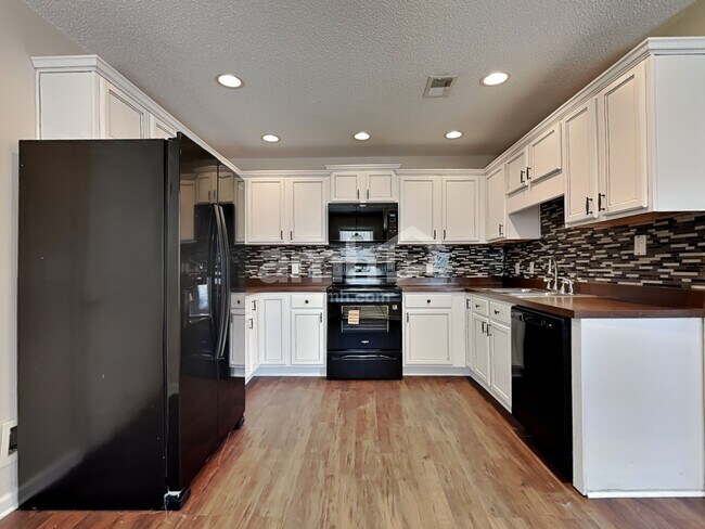 Foto del edificio - 7 Copperleaf Ct