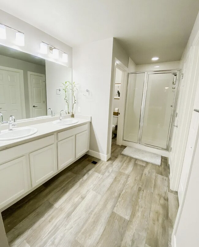 Master Bathroom - 16071 Bolling Dr
