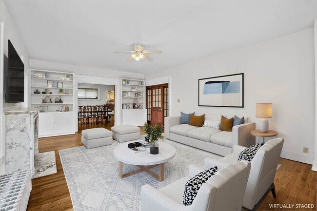 Foto del edificio - 1347 E Hyde Park Blvd