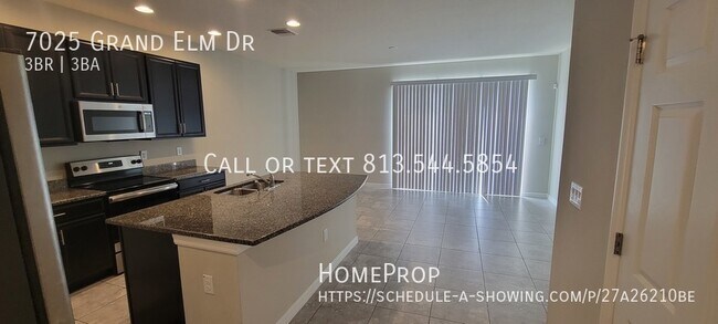 Foto del edificio - 7025 Grand Elm Dr