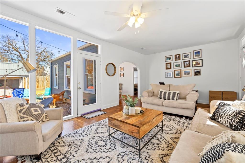 Foto principal - 1204 E 30th St