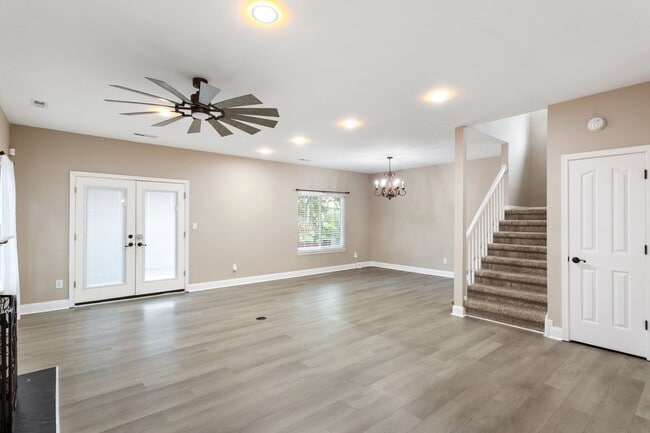 Foto del edificio - Spacious Kiln Creek Home with Smart Tech, ...