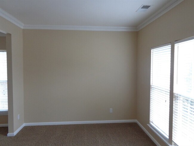 Building Photo - 3323 Hendricks Chapel Ln