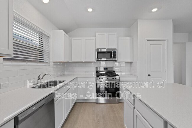 Foto del edificio - 212 Misted Grass Trl