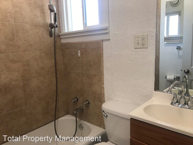Building Photo - 1 br, 1 bath House - 245 1/2 N. M Street - A