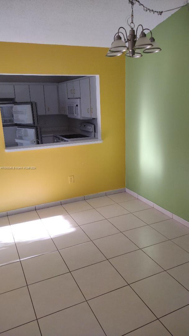 Foto del edificio - 443 NE 210th Cir Terrace