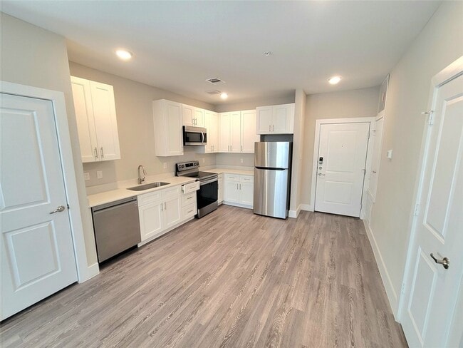 Photo - 1620 Oak Tree Dr Apartment