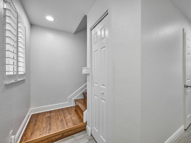 Building Photo - 6725 Old Farm Trail