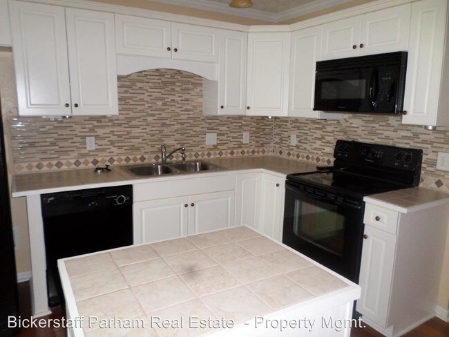 Building Photo - 2711 Dotti Dr