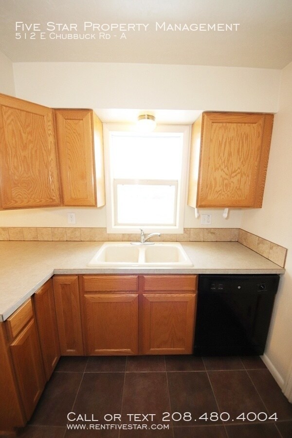 Foto del edificio - 512 E Chubbuck Rd