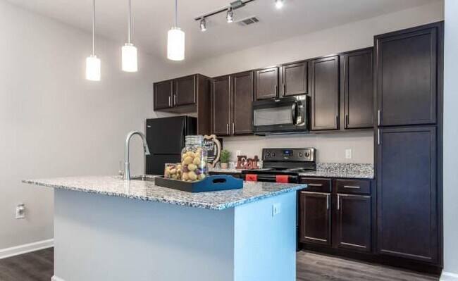 Building Photo - 1 bedroom in Tomball TX 77375