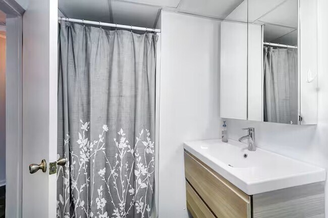 Foto del edificio - 405 W Doty St