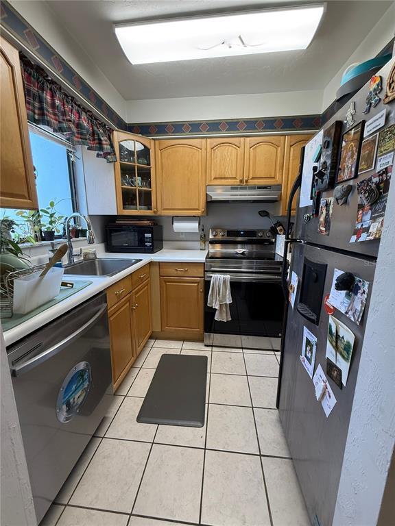 Building Photo - 3600 SW 19th Ave