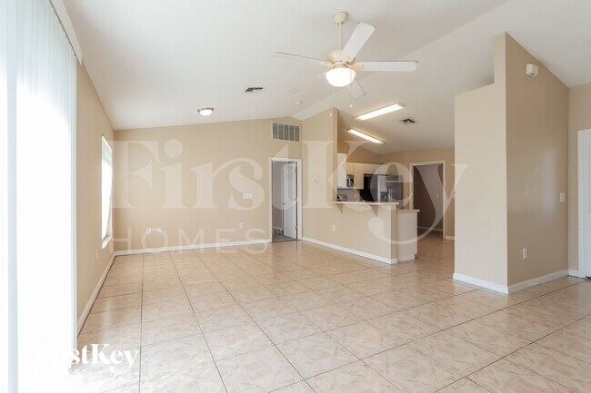 Foto del edificio - 8189 Oakhurst Blvd