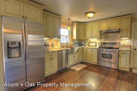 Building Photo - 4 br, 2.5 bath House - 902 Brandon Rd