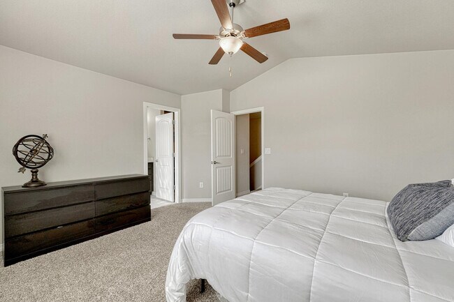 Building Photo - 10871 Saco Dr
