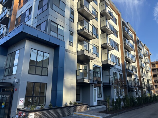 Photo du bâtiment - 13458 95 Av
