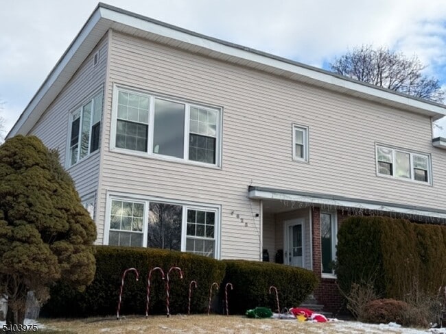 Foto del edificio - 10-06 1st St