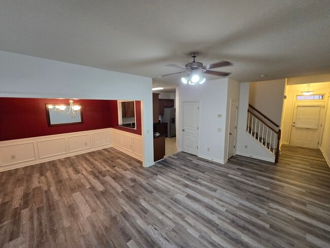 Foto del edificio - 2194 Oakland Grove Pl