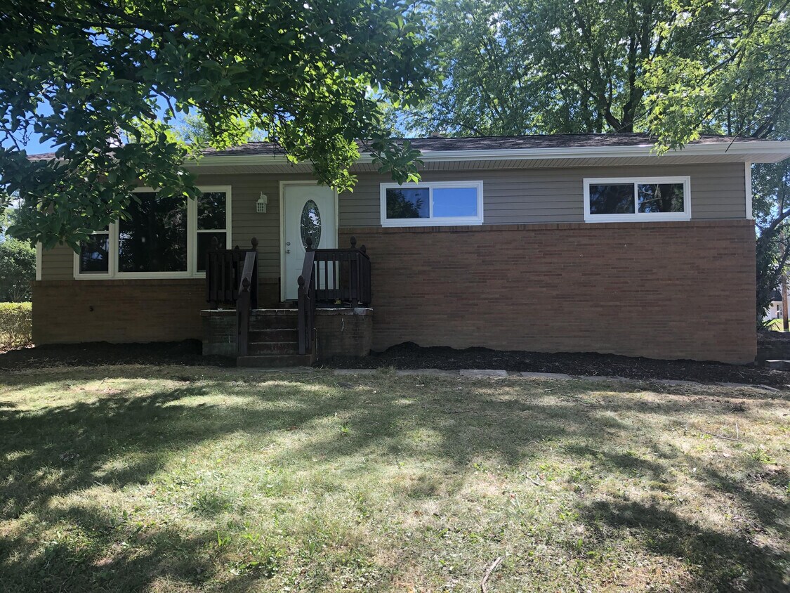 Foto principal - 260 Woodridge Dr