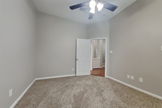 Foto del edificio - 12711 Cedar Grove Ct