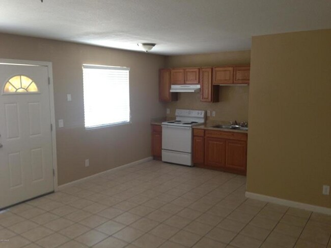 Foto del edificio - 243 N 93rd St