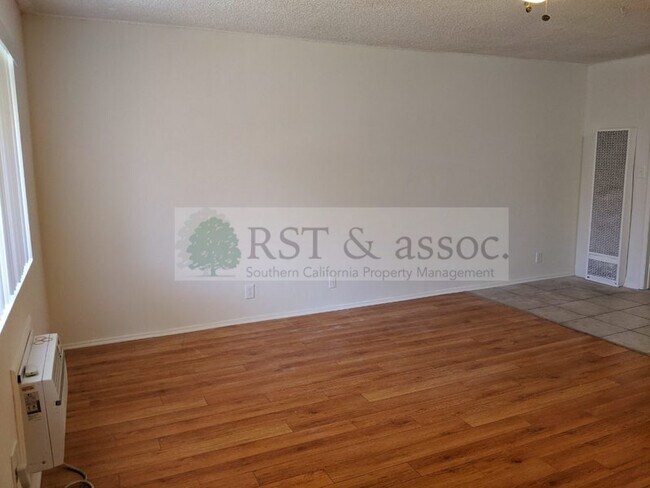 Foto del edificio - 1405 S Westmoreland Ave
