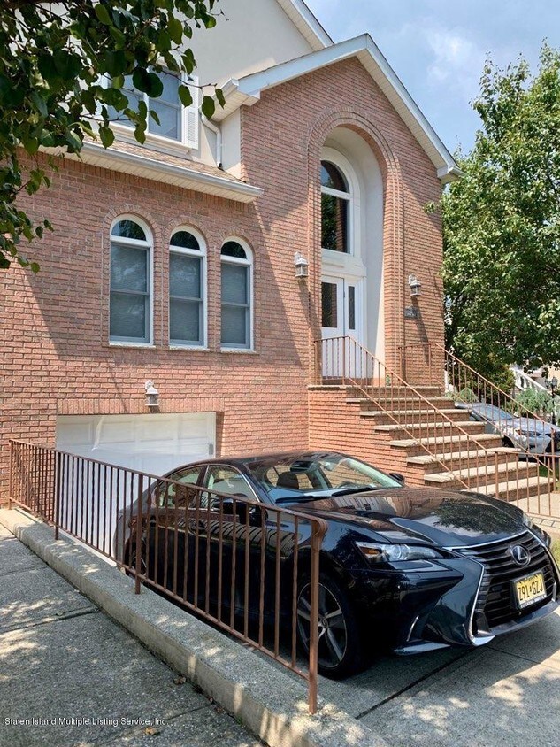12 Rigimar Ct, Staten Island, NY 10309 Apartment for Rent in Staten