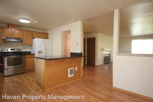 Foto del edificio - 3 br, 1.5 bath House - 323 S 327th Lane  #15D
