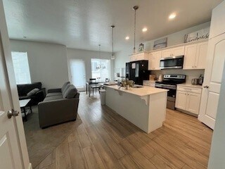 Building Photo - 1545 N 3860 W