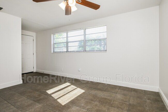 Foto del edificio - 230 4th St