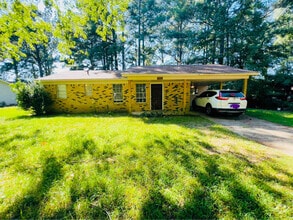 Building Photo - 14616 Joan Dr