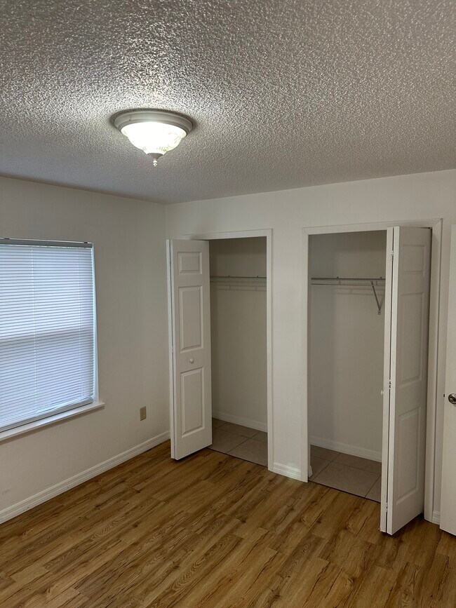 Building Photo - 3313 Vishaal Dr