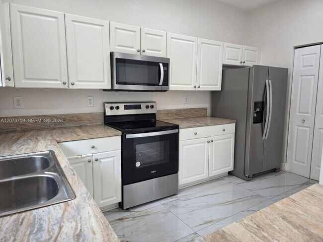 Building Photo - 12822 SW 135th St