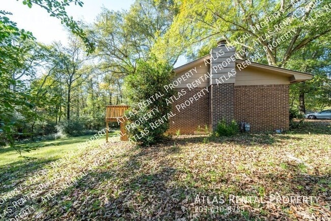 Building Photo - 933 Crestview Dr
