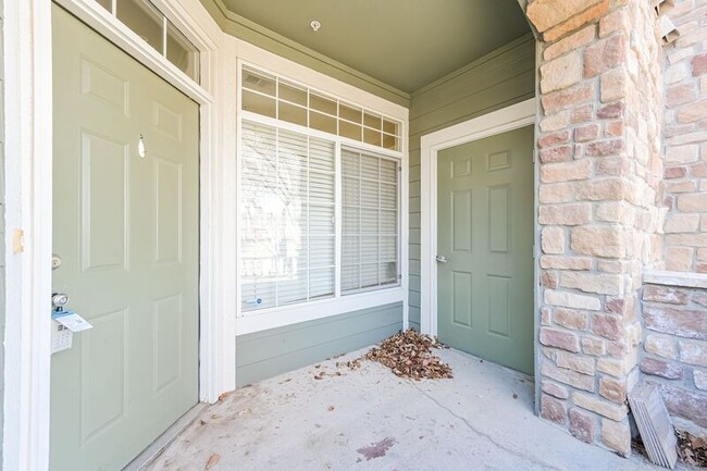Building Photo - 488 Black Feather Loop