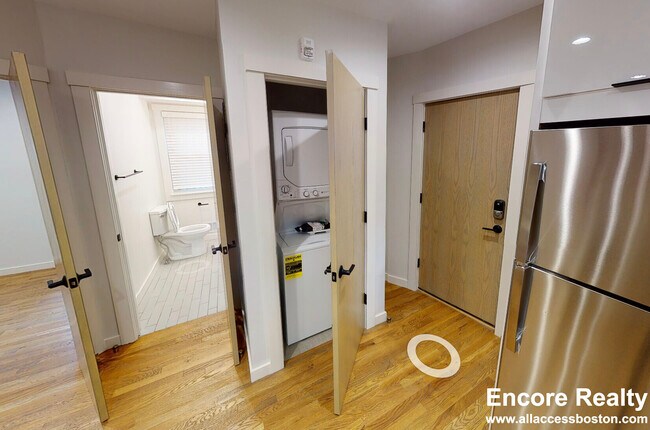 Foto del edificio - 2 Belvidere Pl