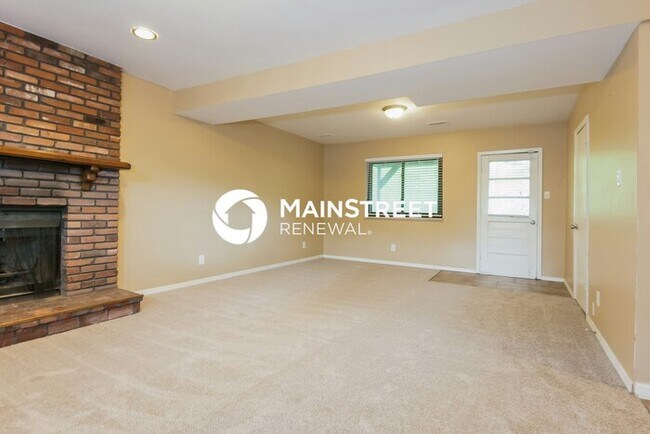 Foto del edificio - 3 Bedroom Pet-Friendly Home in Fenton, MO with Main Street Renewal