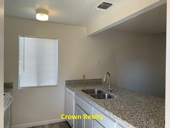 Building Photo - 2811 W Mission Ct