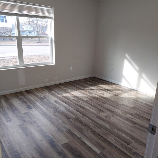 Building Photo - 1408 Omar St