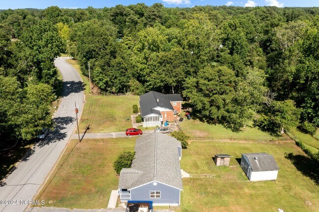 Building Photo - 412 Clyde Dr