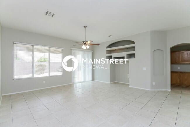 Foto del edificio - 3 Bedroom Pet-Friendly Home in GILBERT, AZ...