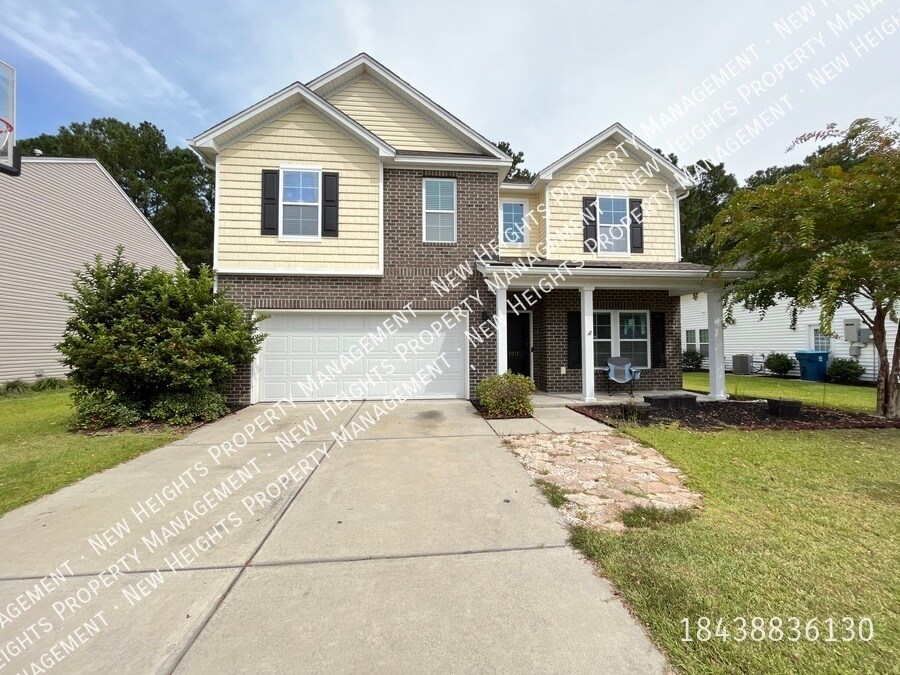 Beautiful Home with a Large Backyard!! House for Rent in Summerville