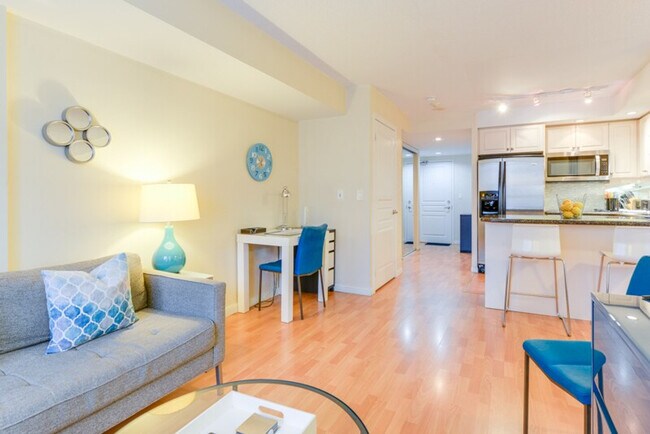 Photo du bâtiment - 214 Adelaide St W