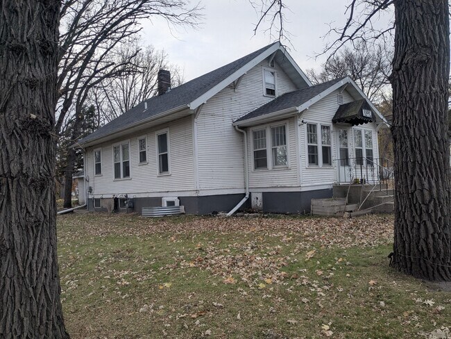 Foto del edificio - 1102 Kenwood St