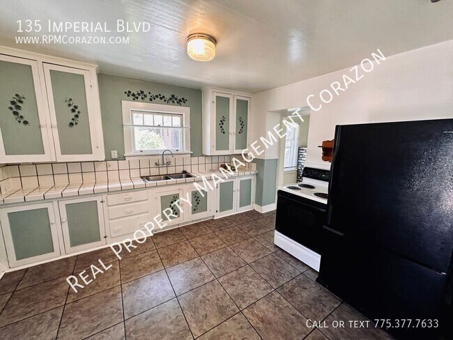 Foto del edificio - 135 Imperial Blvd